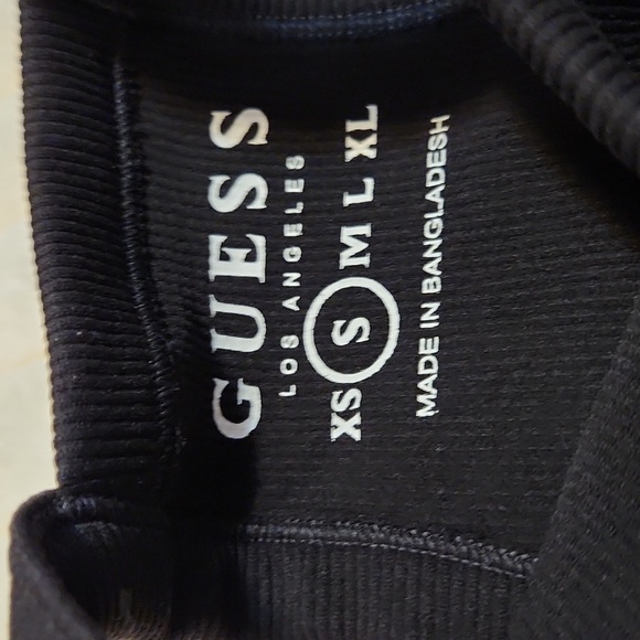 2 Guess Crop Tops S - Picture 6 of 6